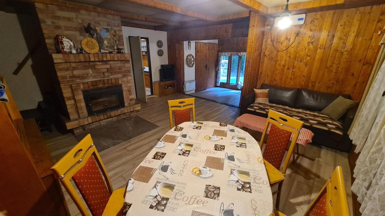 Slovak Cottage Near Bratislava In The Heart Of The Carpathians Модра Екстериор снимка